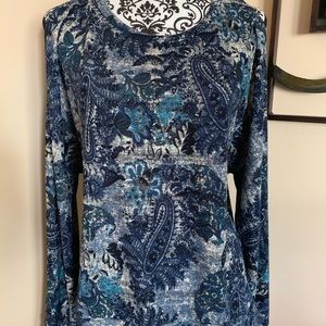 NWT Neely Cold Shoulder Paisley ls top sz L